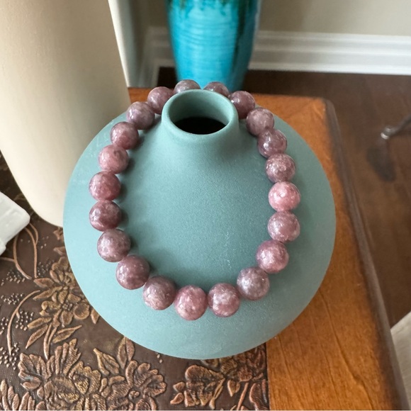 Bead Genuine Lepidolite Crystal Gemstone Bracelet 8mm - Picture 3 of 5